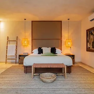 luxury-jungle-villa-l-4br-l-concierge-service-la-privada.tulum-hotels.net/